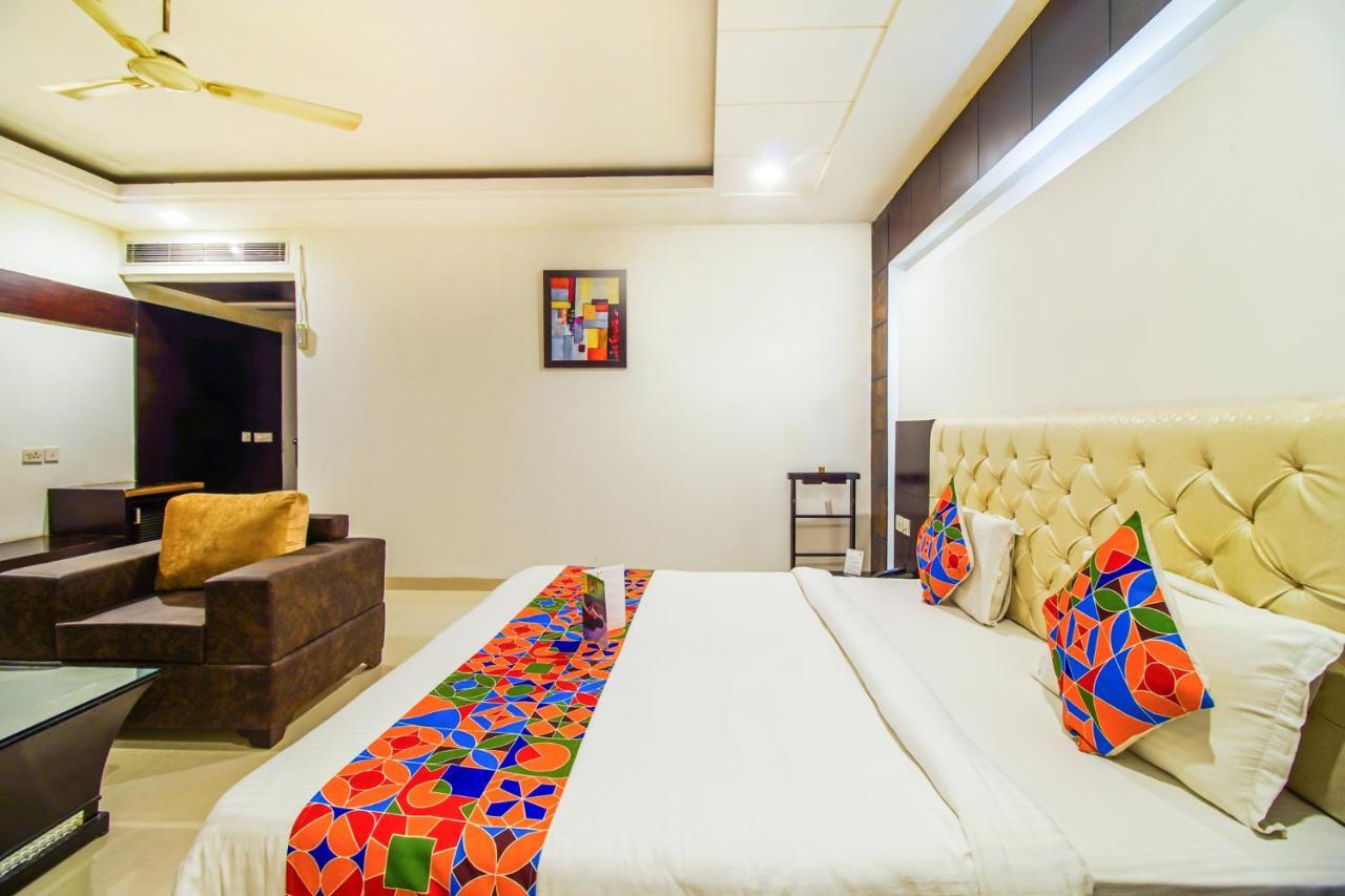 Fabhotel Transit Delhi Airport Mahipalpur Hotel